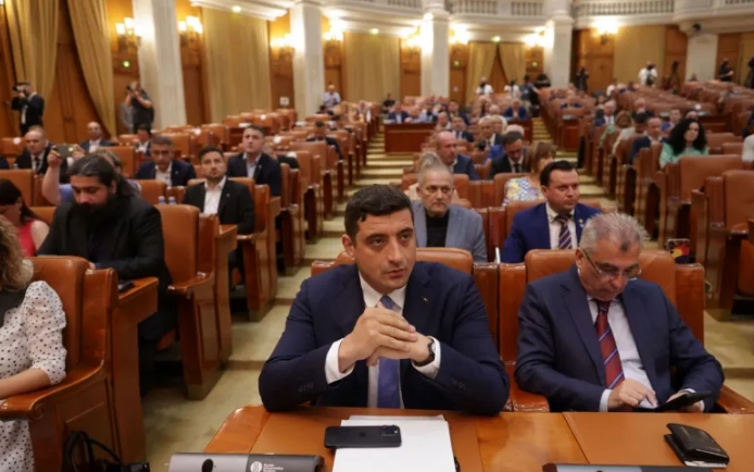 AUR contestă la CCR primul pachet fiscal: „Guvernul a abuzat de procedura de urgență”